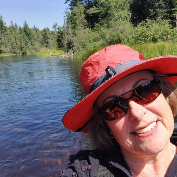 Meet your Posher, Brenda - Picture 1 of 1